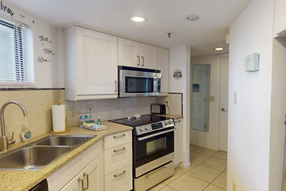 105 - Caprice Resort House in Treasure Island