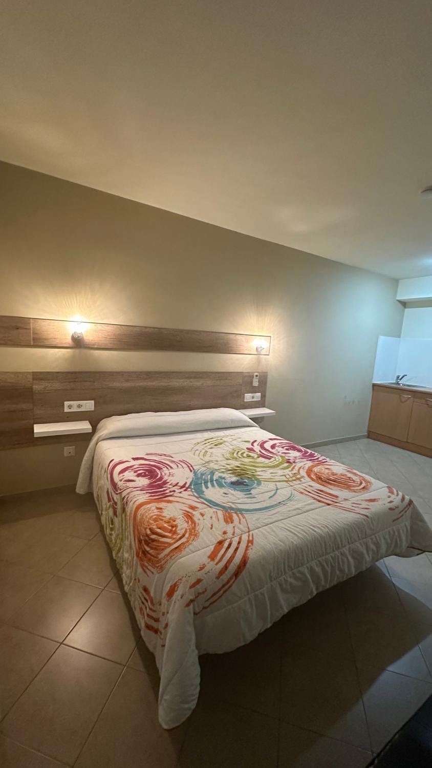 RAQUEL'S - Habitacions i Apartaments turístics - Apartment hotel in Alt Empordà