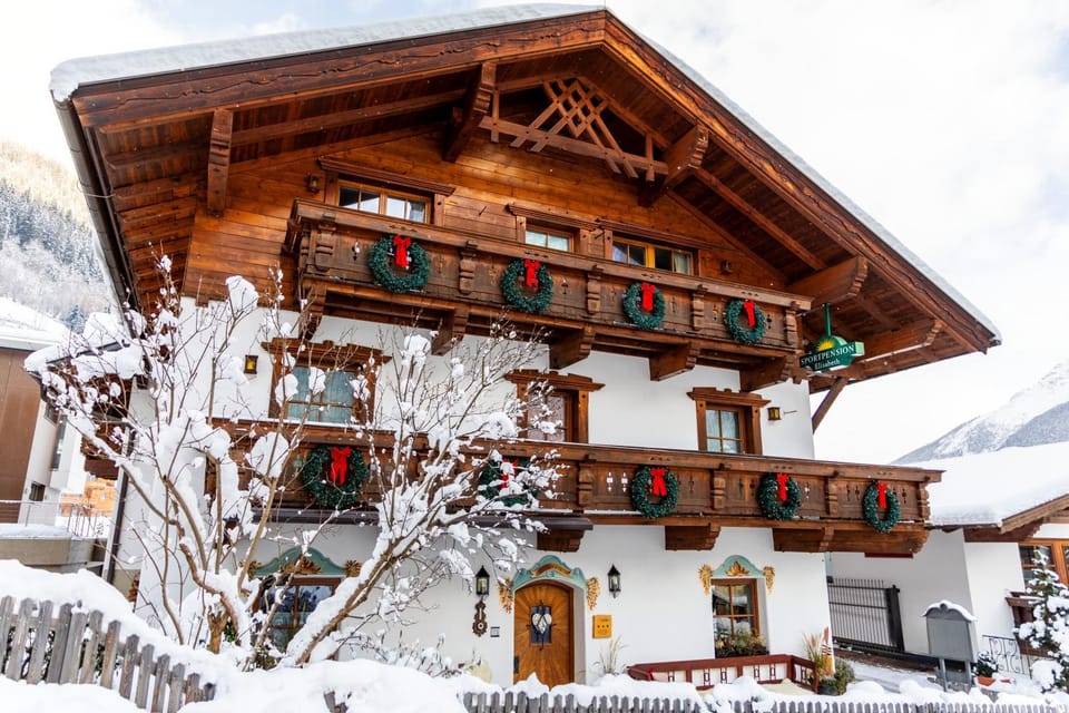 Sportpension Elisabeth inkl Sommercard STUBAI SUPER CARD Bed and Breakfast in Neustift im Stubaital