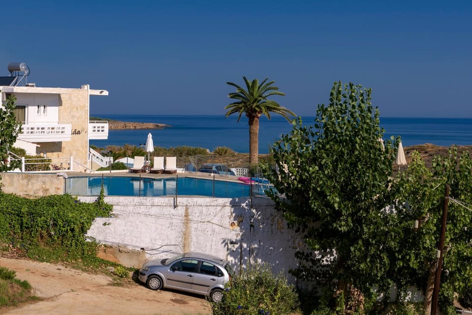 Nearby landmark, Sea view, Area and facilities, Swimming pool