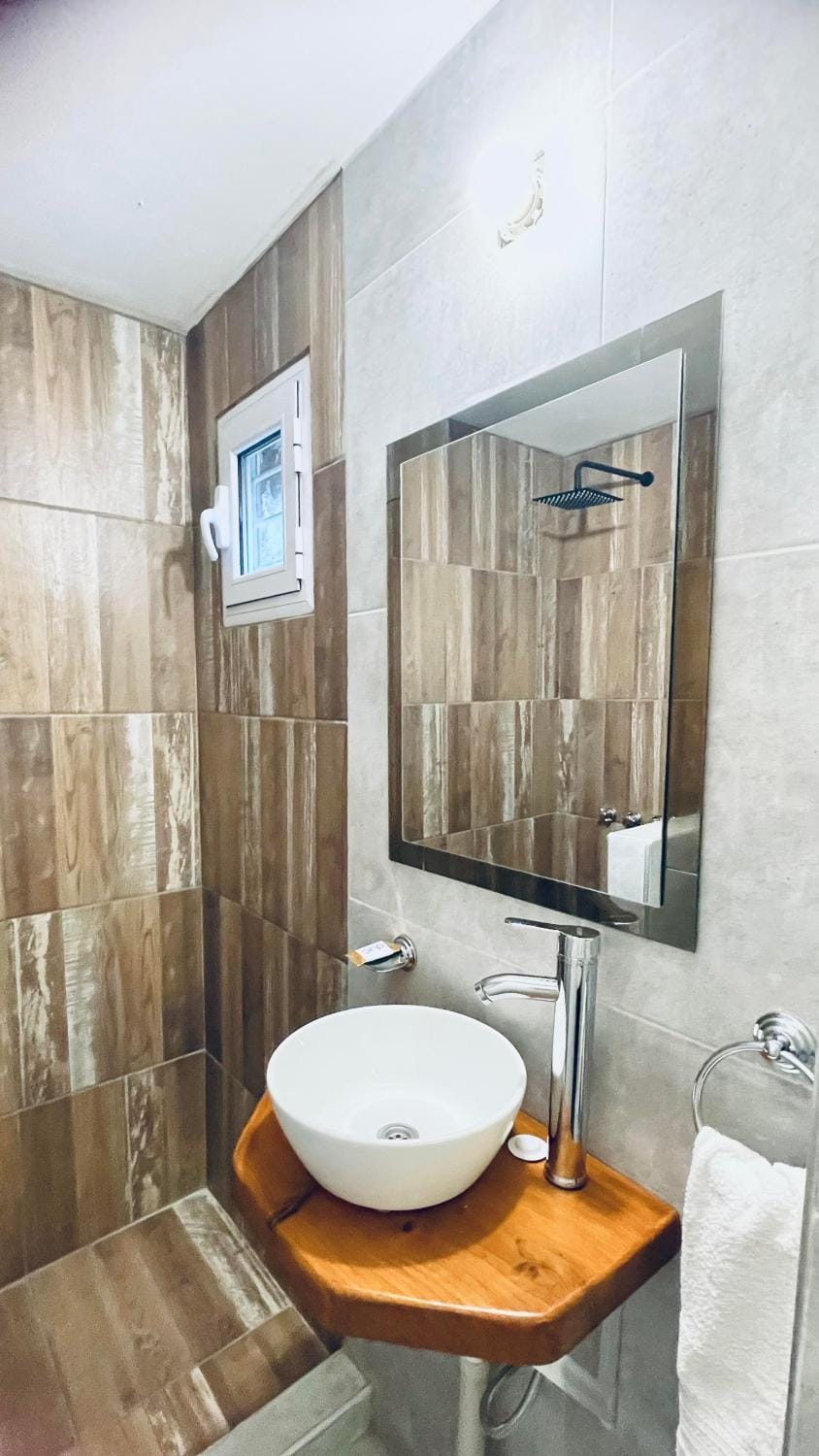 Shower, Bathroom, towels