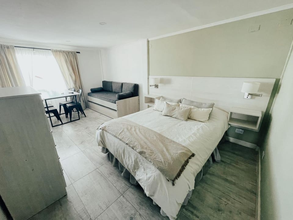 Bed, Living room, Photo of the whole room, Seating area, Bedroom
