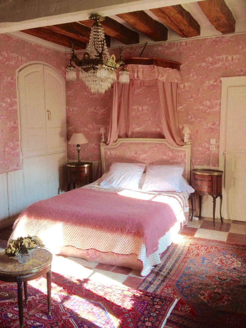 Property building, Bed, Photo of the whole room, Bedroom, Garden view