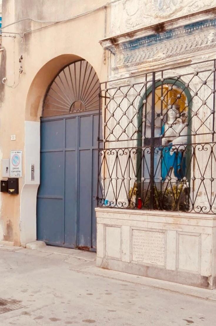 Property building, Facade/entrance