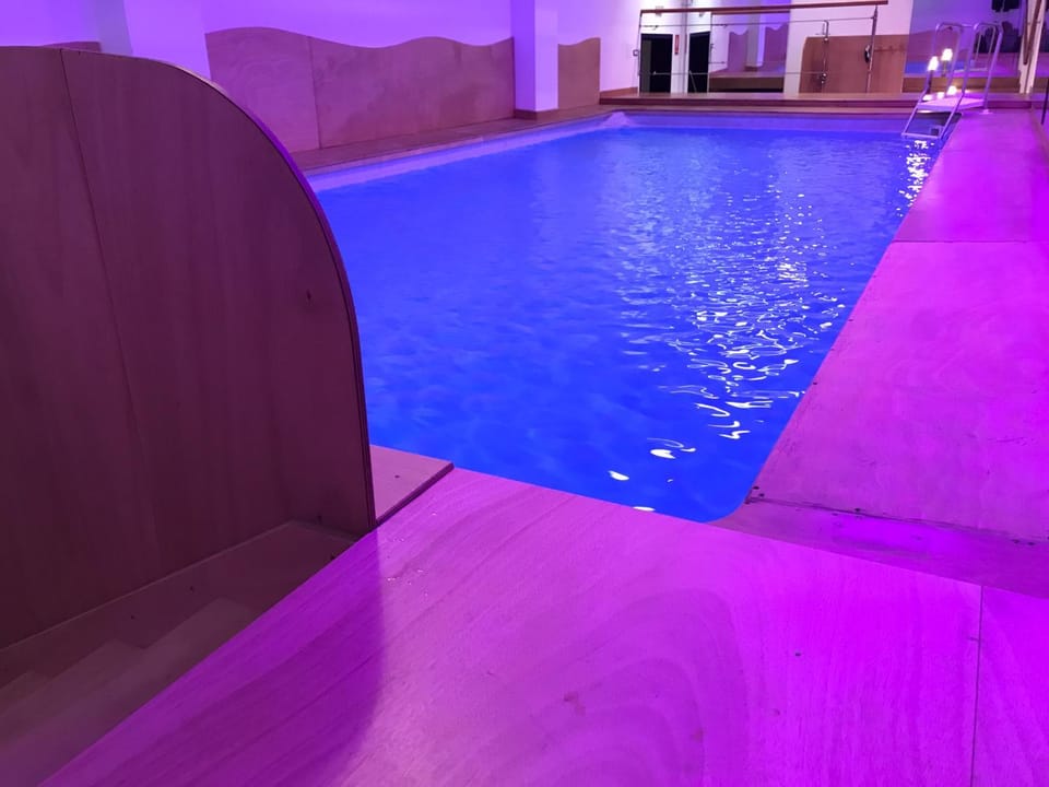 Massage, Sauna, Spa and wellness centre/facilities, Swimming pool, Swimming pool