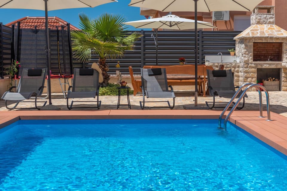 Pool view, Swimming pool