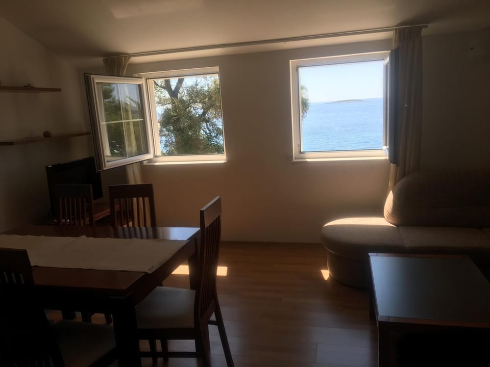 Living room, Sea view