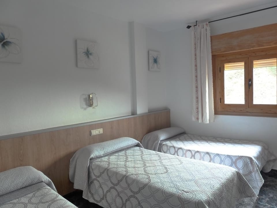 Apartamentos Casa FERMINA - A 2 horas de las pistas de esquí Country House in Alpujarra Granadina