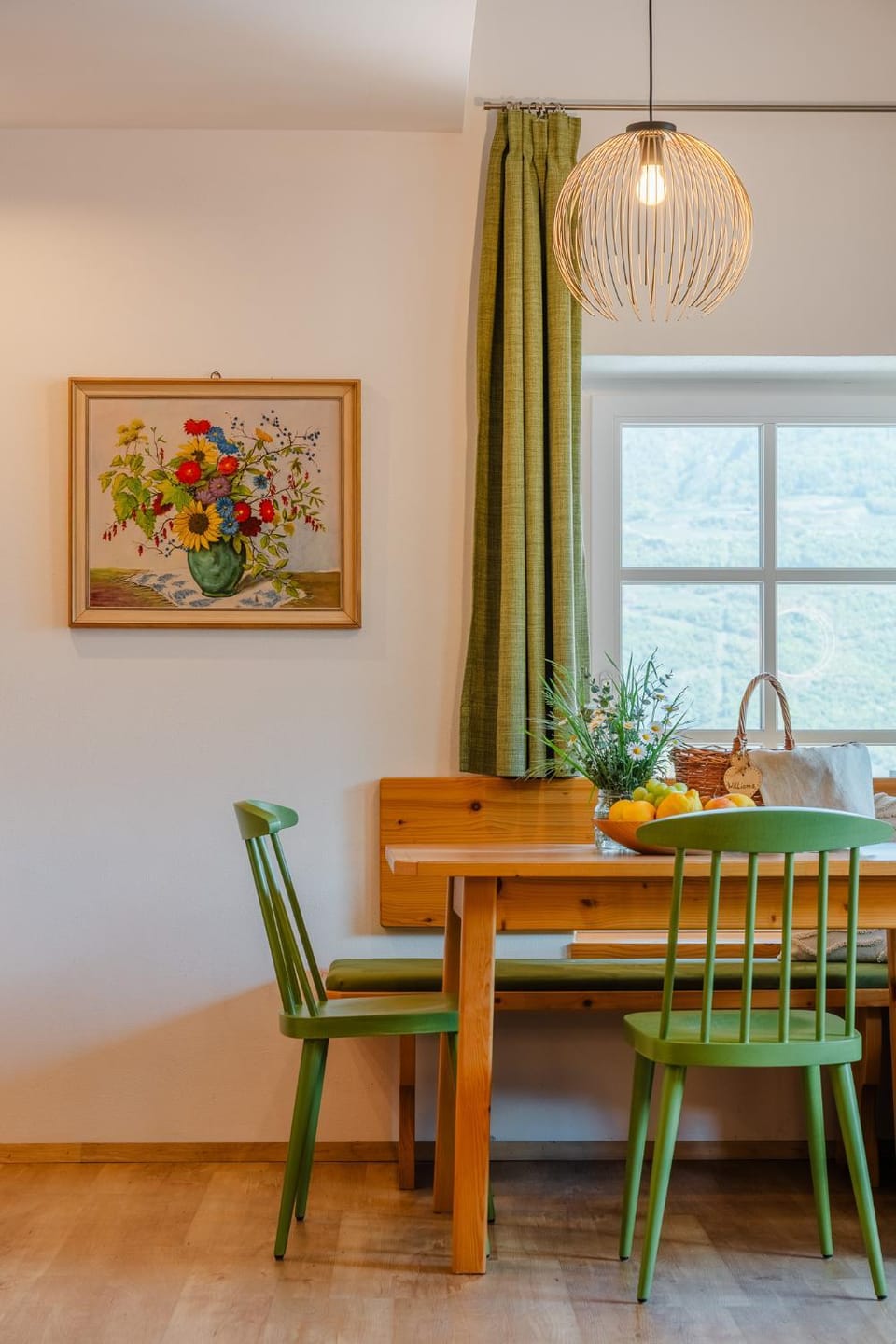 Seating area, Dining area