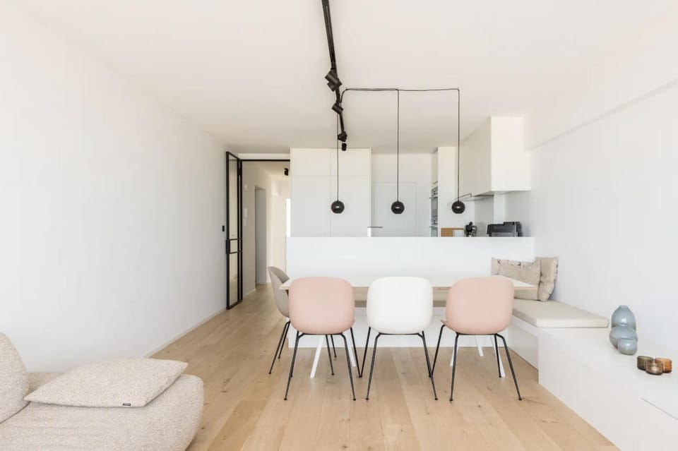 Seating area, Dining area