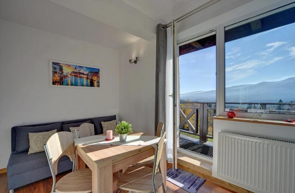 Balcony/Terrace, Seating area, Mountain view