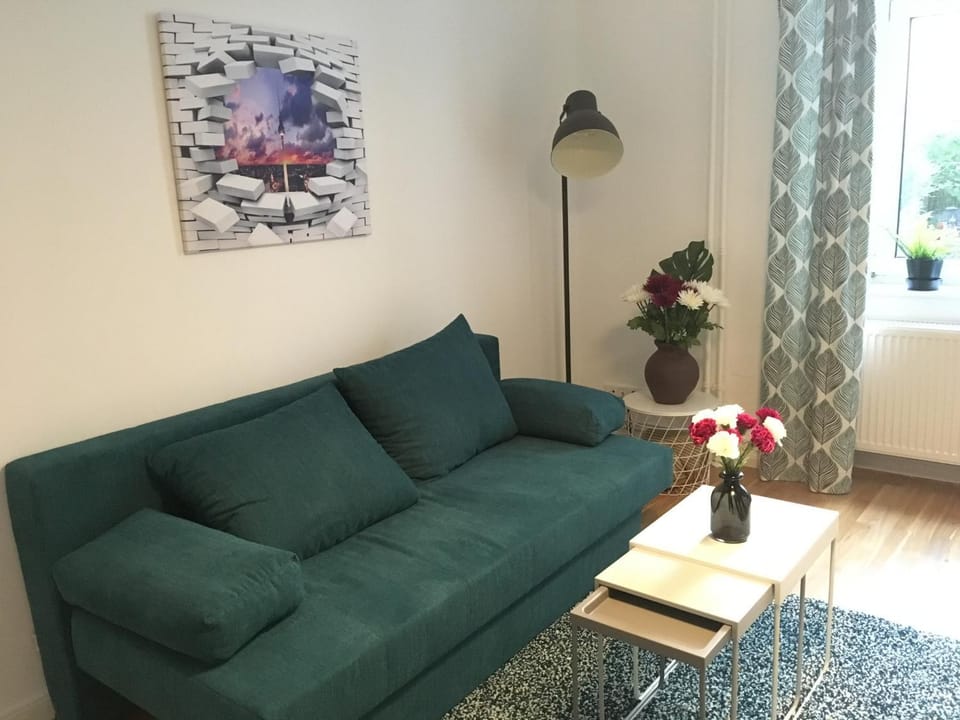 Living room, Photo of the whole room, Decorative detail, Seating area