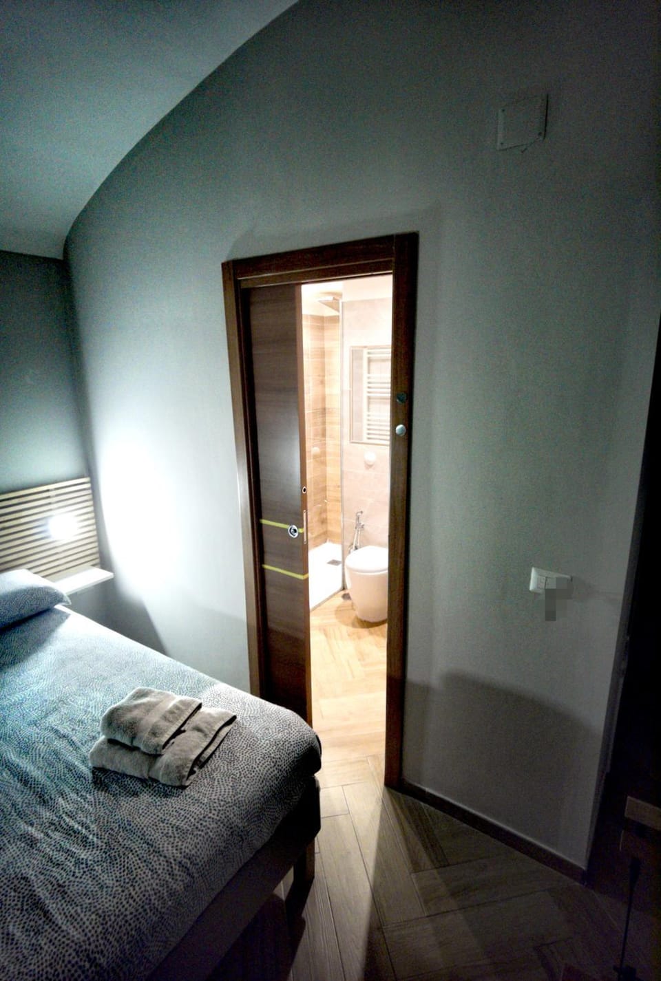 Bed, Bathroom, towels
