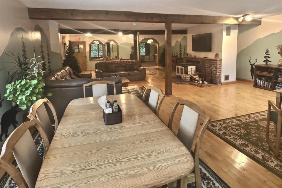 Lounge or bar