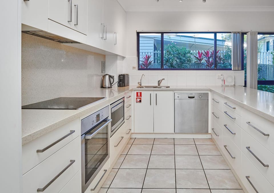 Coffee/tea facilities, Kitchen or kitchenette