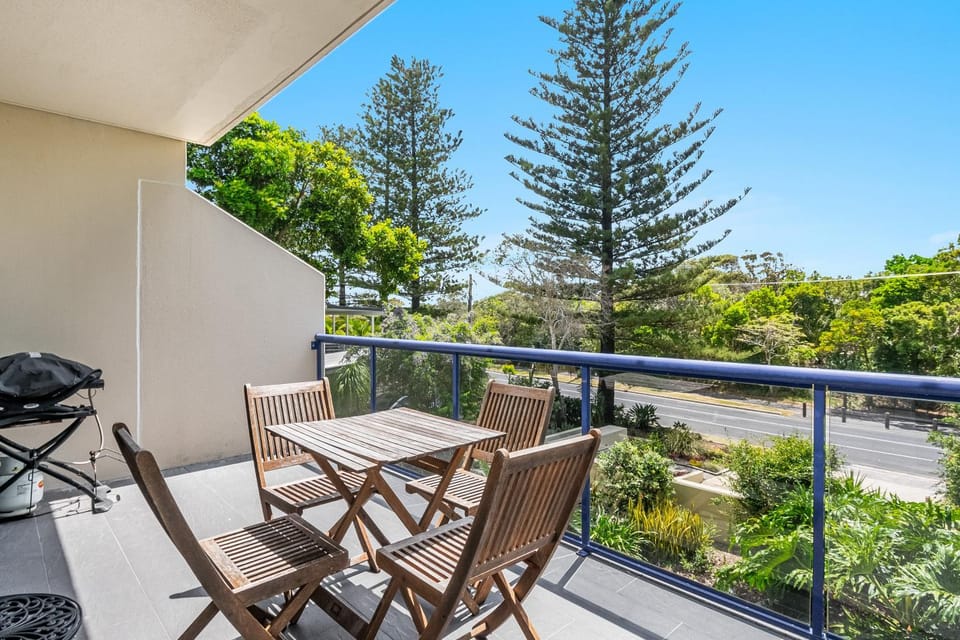 Patio, Natural landscape, Garden, Balcony/Terrace, Garden view
