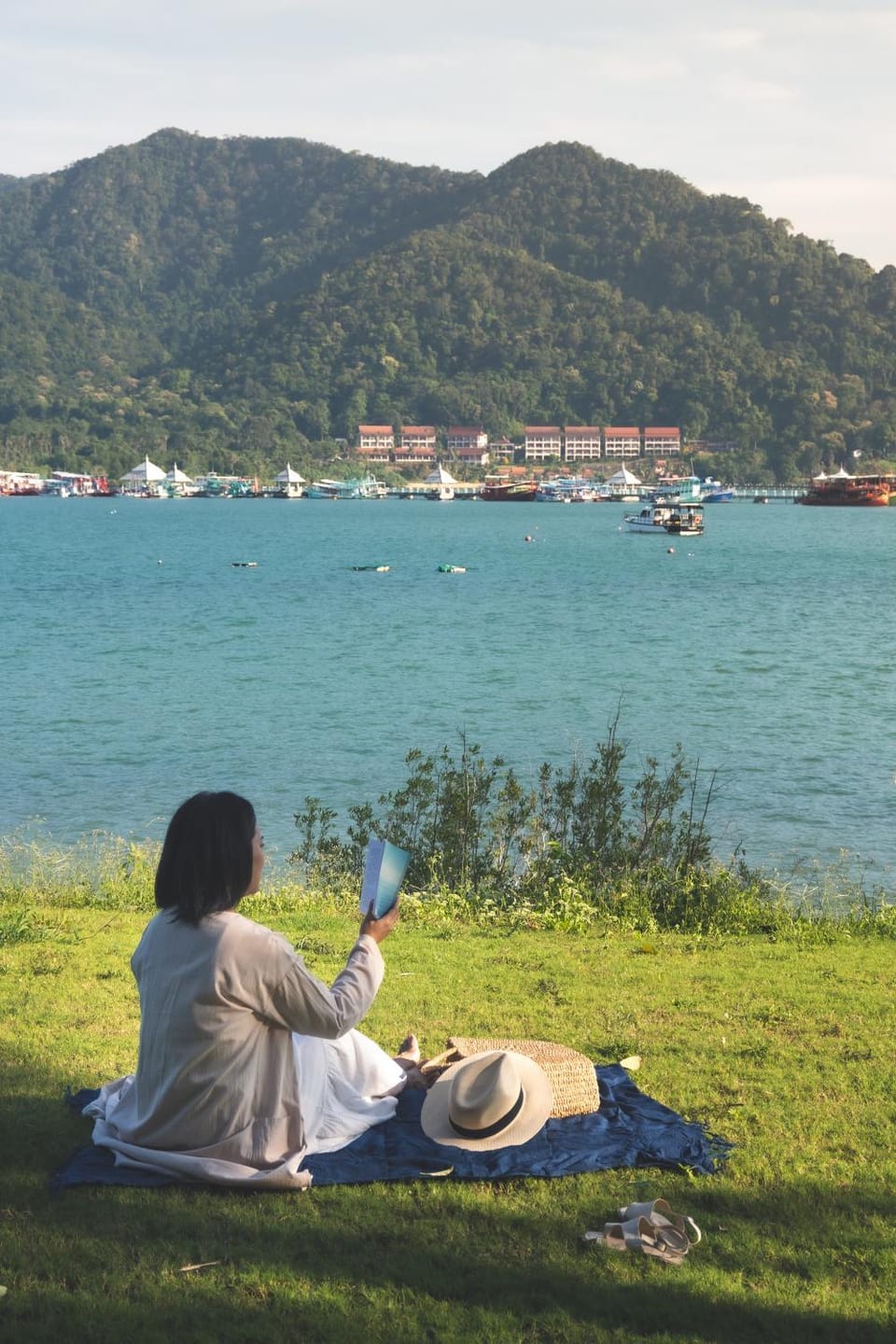 Day, Natural landscape, Mountain view, Sea view