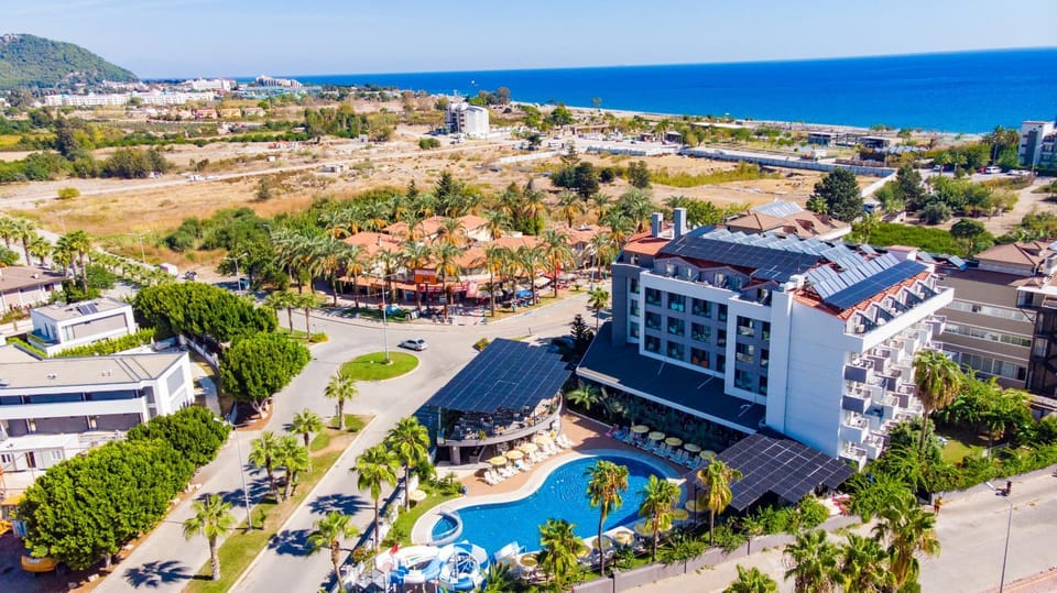 Property building, Day, Bird's eye view, Location, Parking