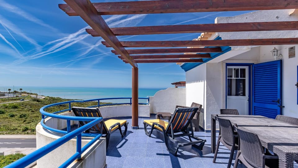 Marquinhos do Mar by AcasaDasCasas Apartment in Ericeira