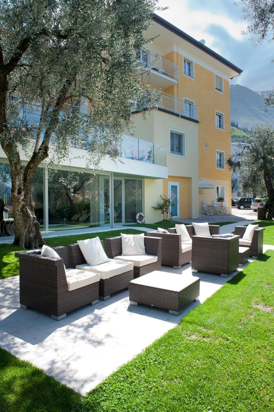 Facade/entrance, Garden