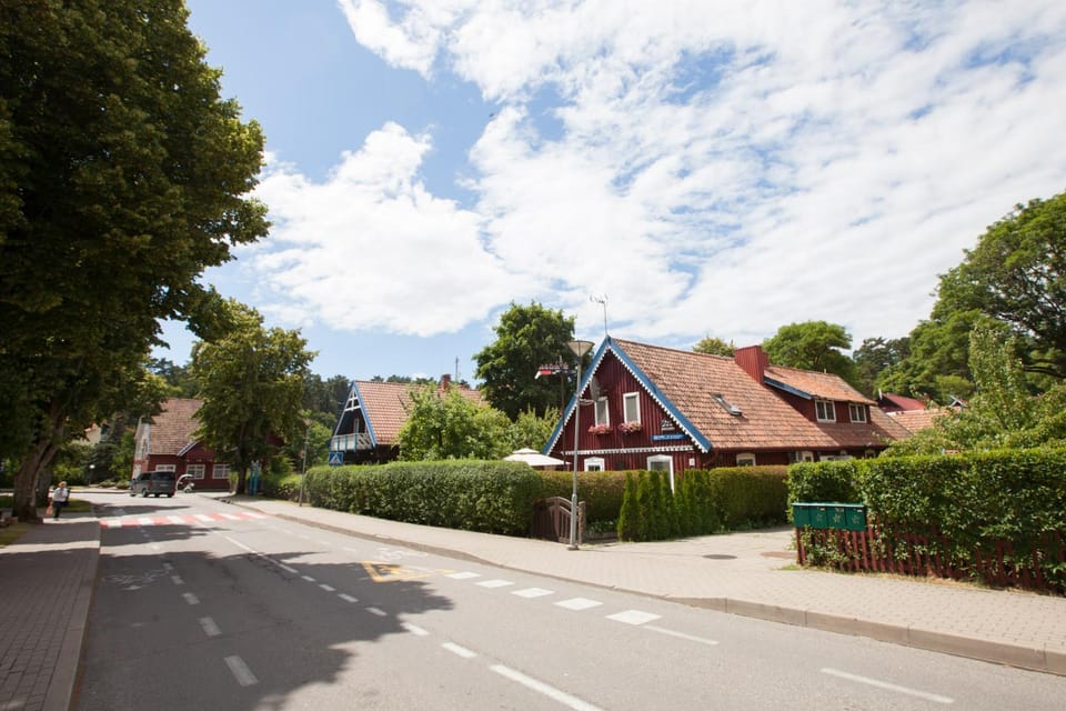 Property building, Street view