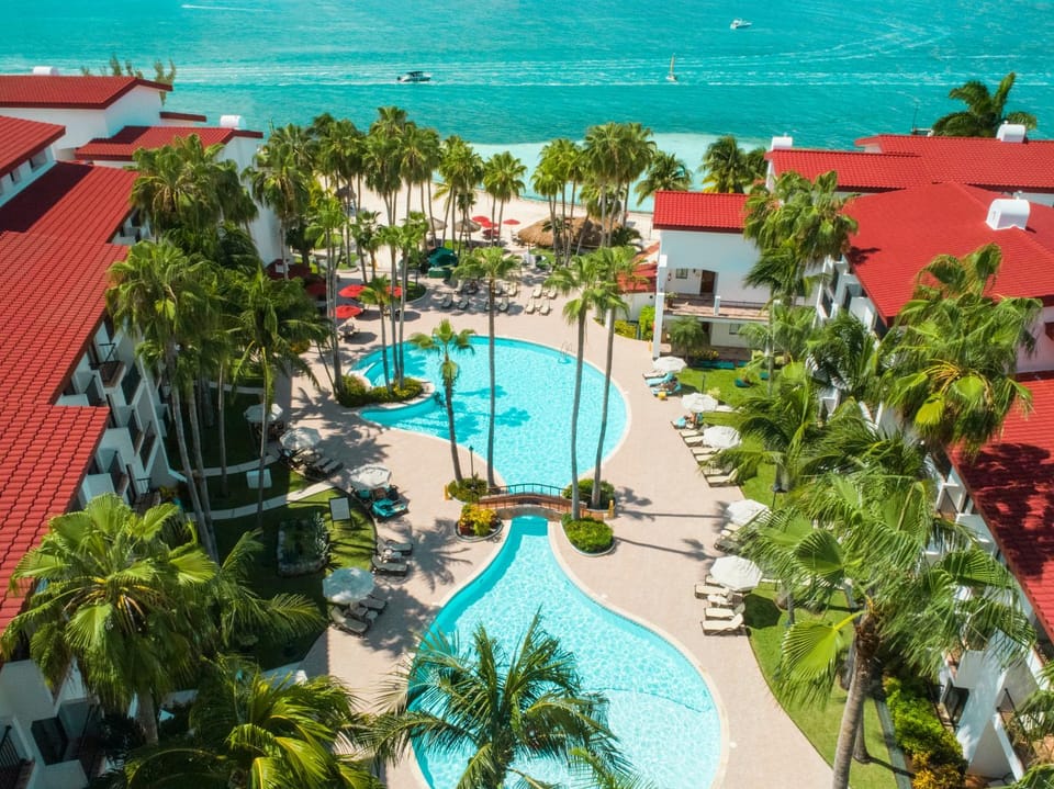 Property building, Day, Bird's eye view, Beach, Swimming pool, Location