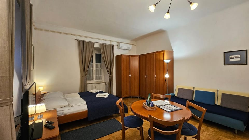 Bed, Photo of the whole room, Dining area, wardrobe, air conditioner