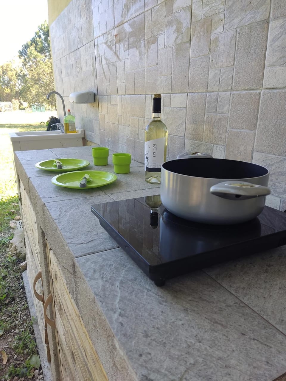 Garden, Dining area