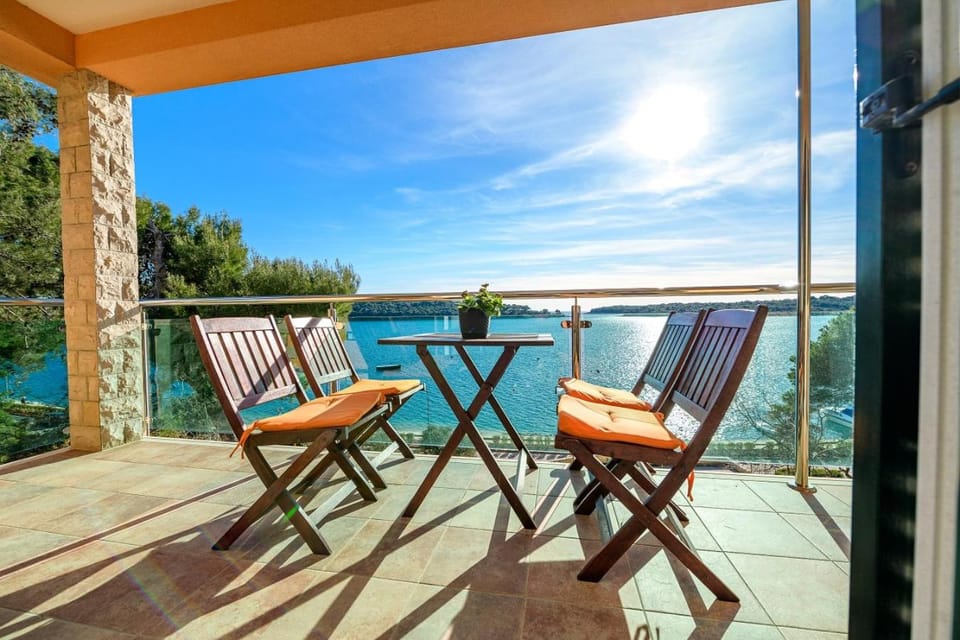 Natural landscape, View (from property/room), Balcony/Terrace, Sea view