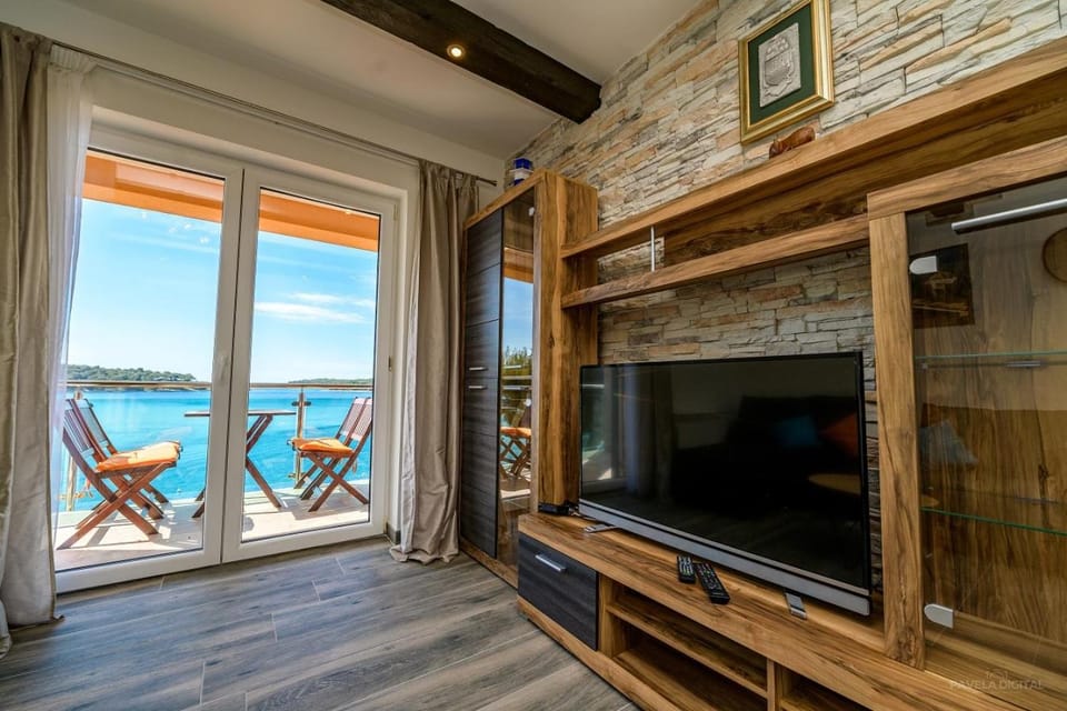 TV and multimedia, Sea view
