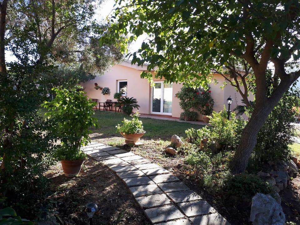 Casa Ferula Cagliari House in Quartu Sant'Elena