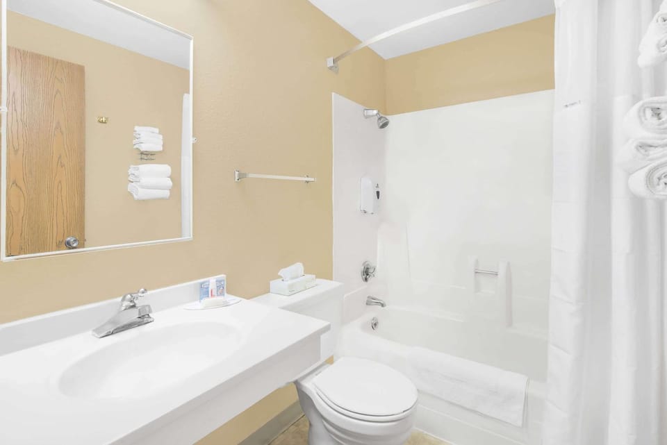 Bathroom, Photo of the whole room, On site