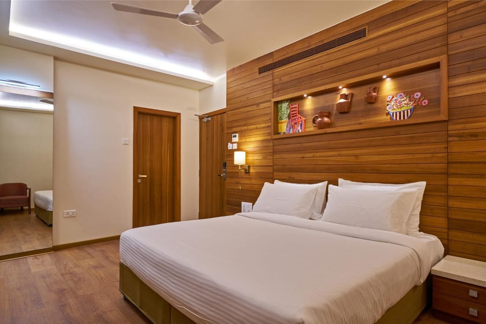 Bed, Bedroom, fireplace