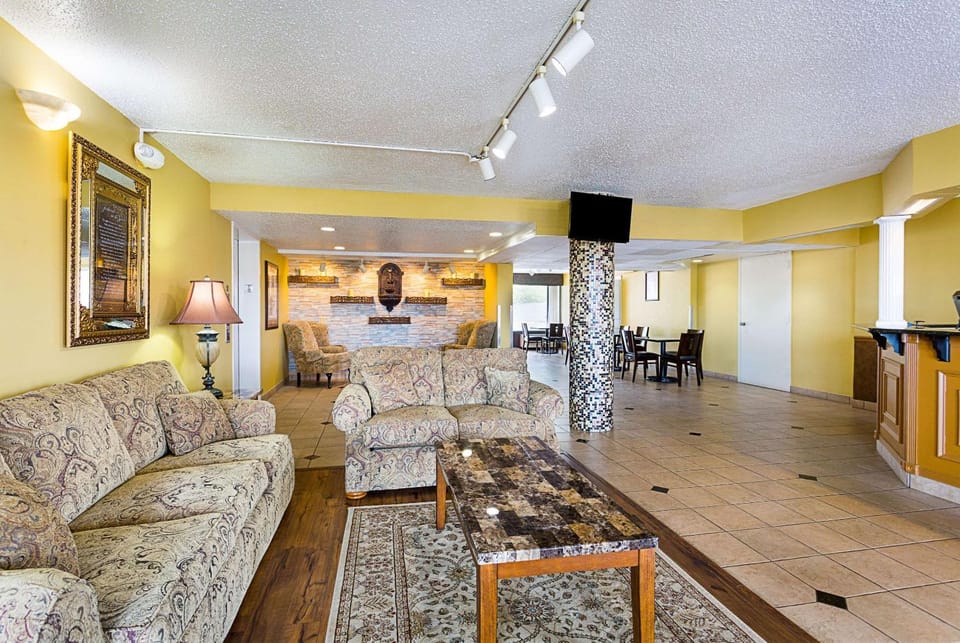 Lobby or reception, On site