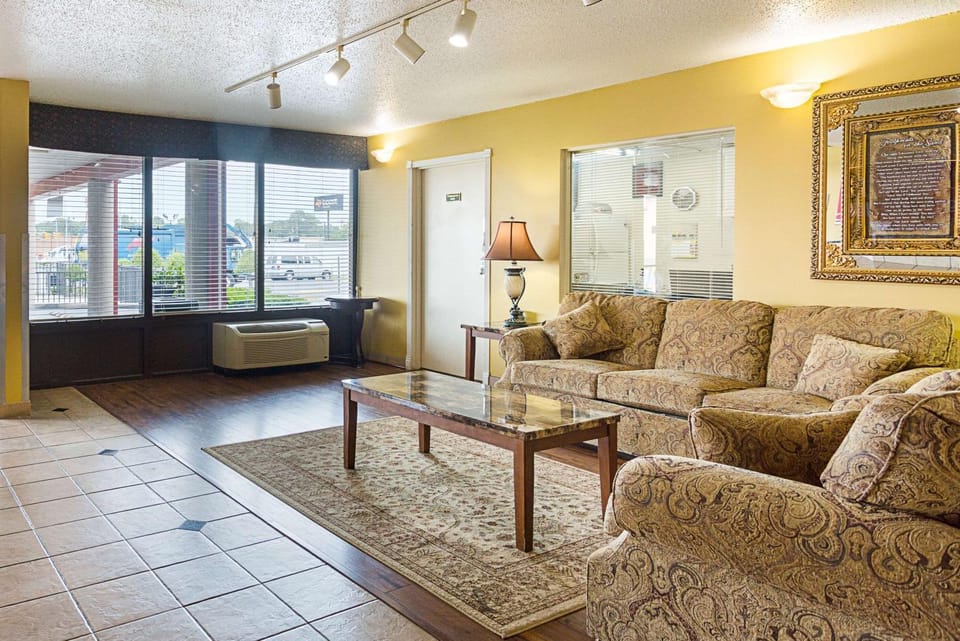 Lobby or reception, On site