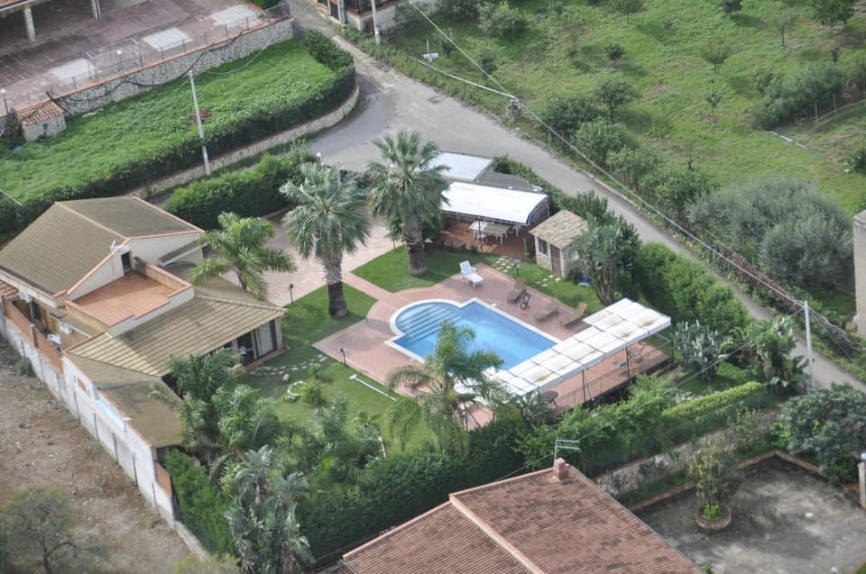 Bird's eye view, Garden view, Pool view