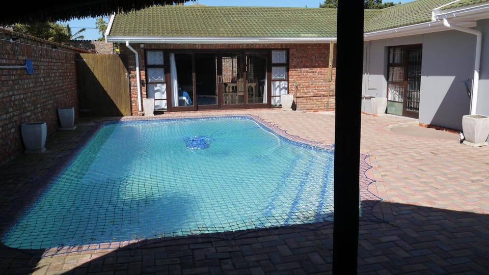 Balcony/Terrace, Pool view, Swimming pool