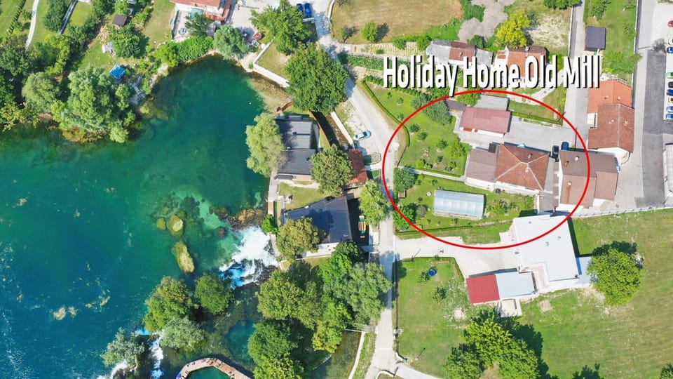Neighbourhood, Bird's eye view