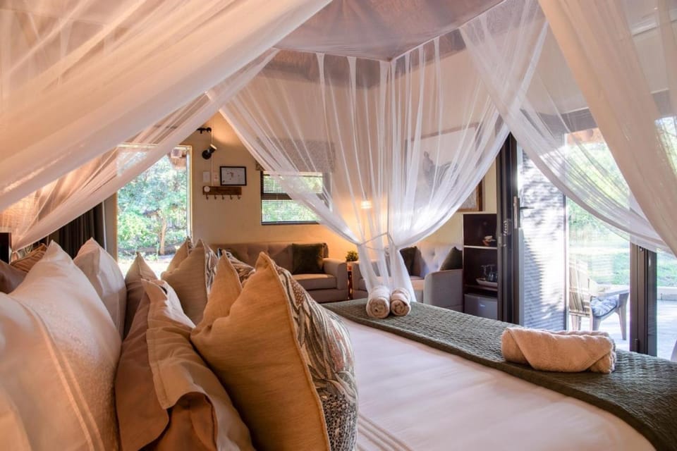Bed, Living room, Seating area, Bedroom, Family, Family
