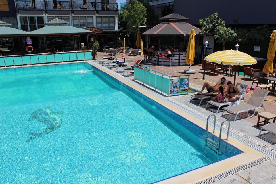 Food and drinks, Pool view, Swimming pool