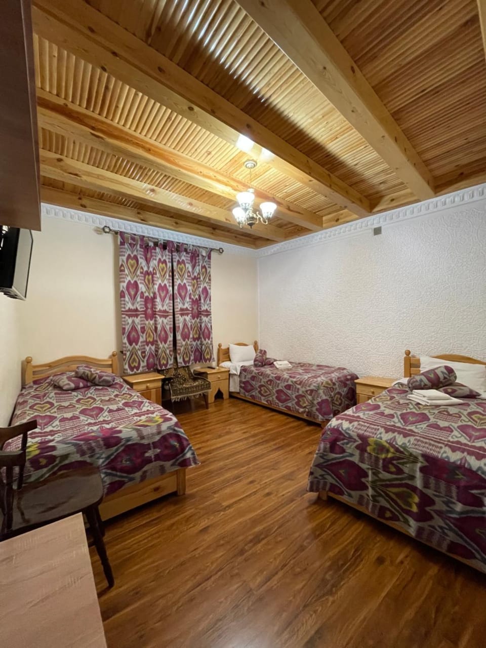 TV and multimedia, Photo of the whole room, Bedroom