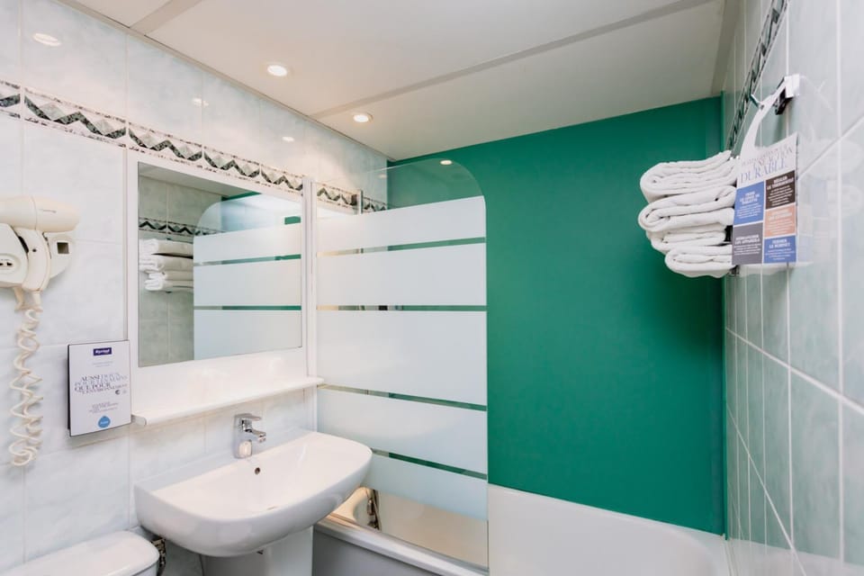 Toilet, Bathroom, Bath, towels