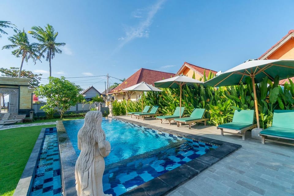 Garden, Swimming pool