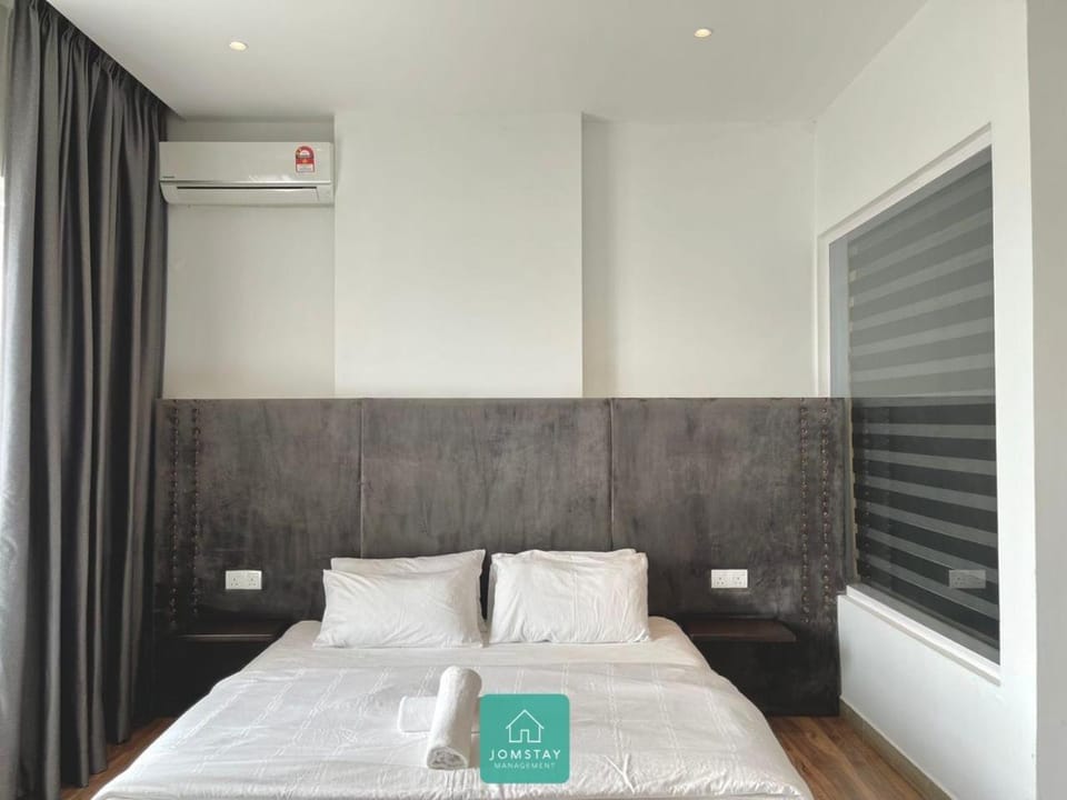 Bed, Bedroom, hair dryier, towels, air conditioner