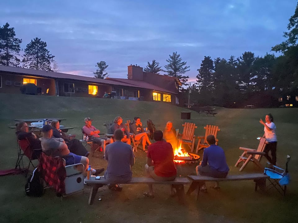 Hiawatha Lodge Inn Hotel in Wisconsin