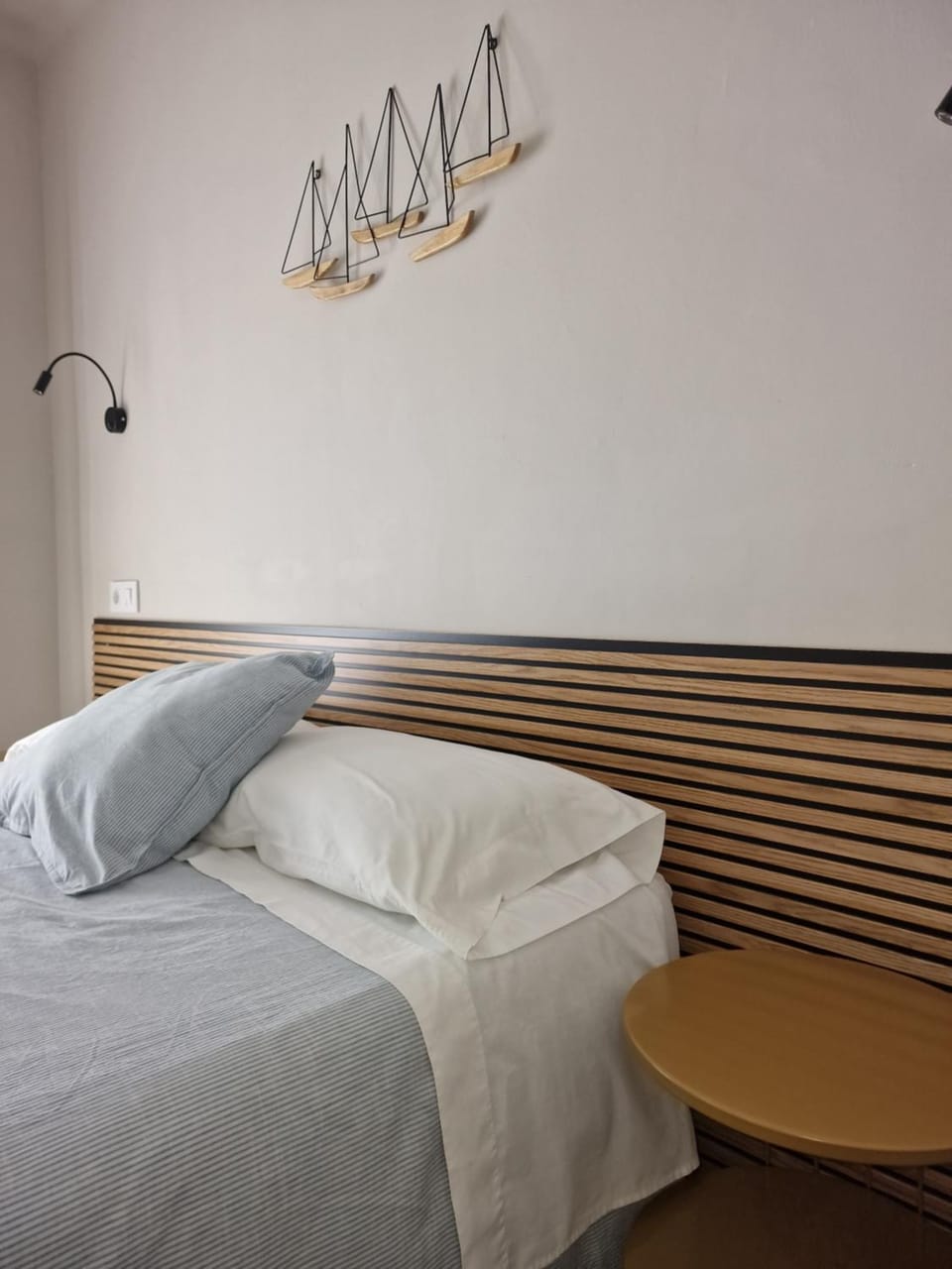 Pensió Torrent Bed and Breakfast in L'Escala