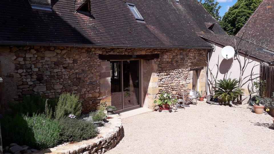 Property building, Inner courtyard view