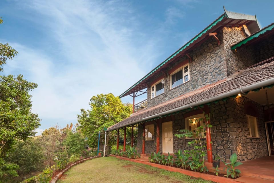 Facade/entrance, Bird's eye view, Garden