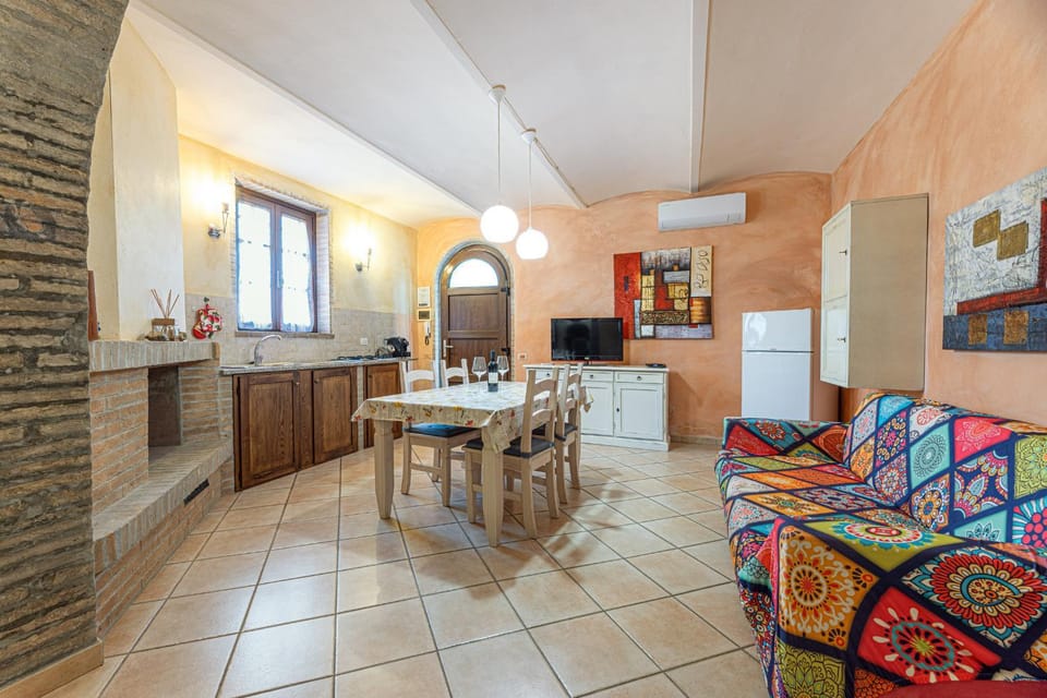 Agriturismo Re di Fiori Farm Stay in Tuscany