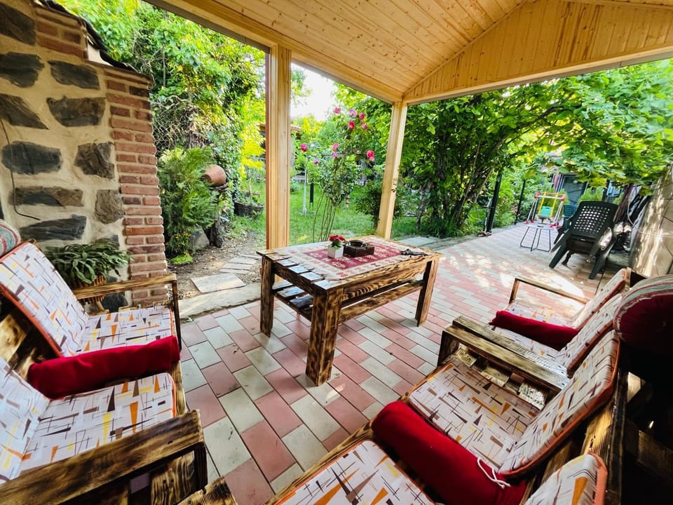 Guest house poligloti Bed and Breakfast in Georgia